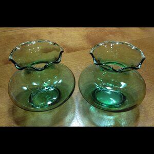 Set of 2 Vintage Light Green Anchor Hocking Miniature Ruffled Edge Glass Vases